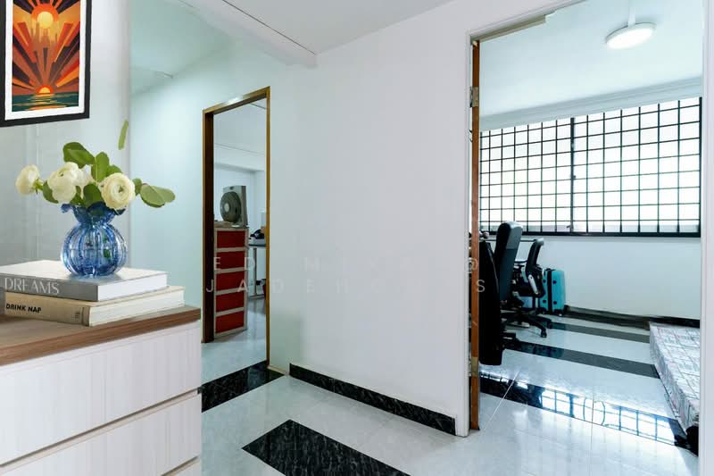 444 Hougang Avenue 8, 444 Hougang Avenue 8, 3 Bedrooms, 1,108 sqft, HDB Flat For Sale, by Ed Mika @ Jadehomes, 500101371 - Interior - PropertyGuru.com.sg
