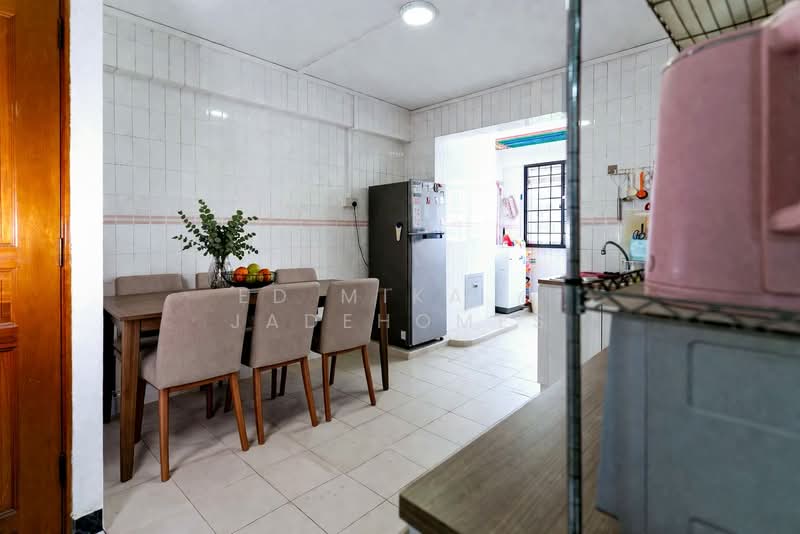 444 Hougang Avenue 8, 444 Hougang Avenue 8, 3 Bedrooms, 1,108 sqft, HDB Flat For Sale, by Ed Mika @ Jadehomes, 500101371 - Dining Room - PropertyGuru.com.sg