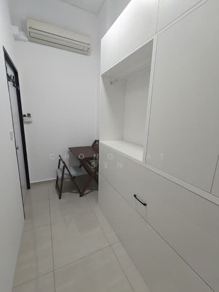 Oxley Edge, 308 River Valley Road, 2 Bedrooms, 323 sqft, Apartment For Rent, by Chong Tat Sen, 500101376 - Single common room - PropertyGuru.com.sg