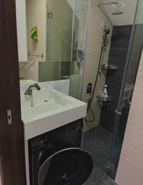 Oxley Edge, 308 River Valley Road, 2 Bedrooms, 323 sqft, Apartment For Rent, by Chong Tat Sen, 500101376 - Bathroom - PropertyGuru.com.sg