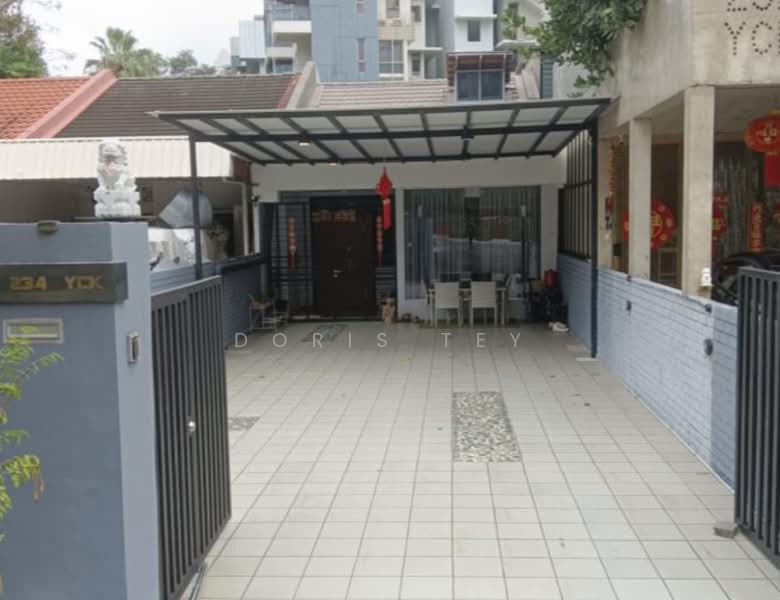 545668 Terraced House For Sale at S$ 1,688,888 | PropertyGuru Singapore - Exterior