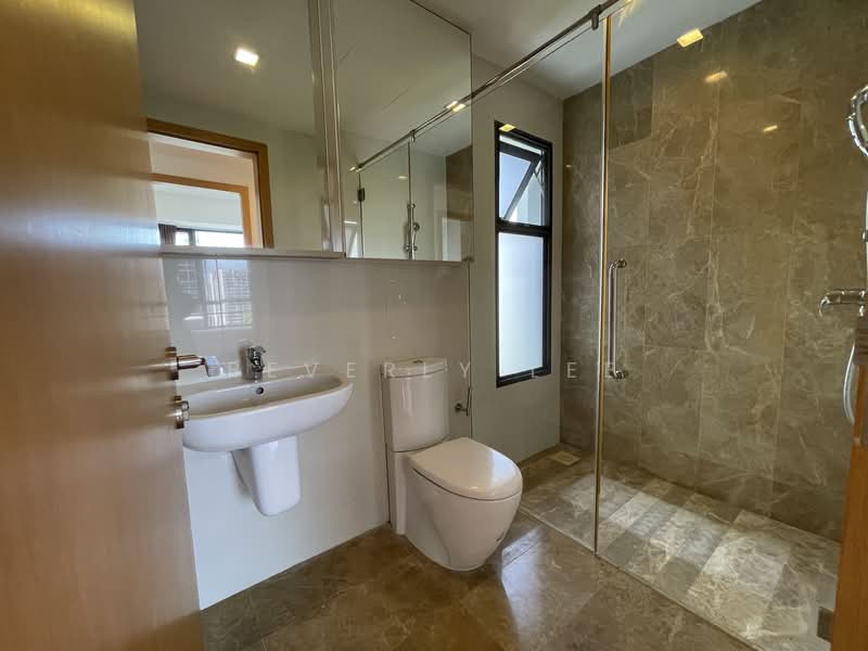 8 @ Woodleigh, 8 Woodleigh Close, 3 Bedrooms, 1,076 sqft, Condominium For Rent, by Beverly Lee, 500101389 - Bathroom - PropertyGuru.com.sg