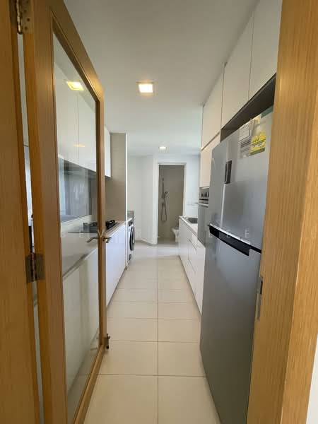 8 @ Woodleigh, 8 Woodleigh Close, 3 Bedrooms, 1,076 sqft, Condominium For Rent, by Beverly Lee, 500101389 - Kitchen - PropertyGuru.com.sg