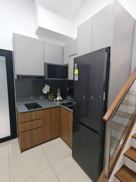 Oxley Edge, 308 River Valley Road, 5 Bedrooms, 703 sqft, Apartment For Rent, by Chong Tat Sen, 500101400 - Kitchen - PropertyGuru.com.sg