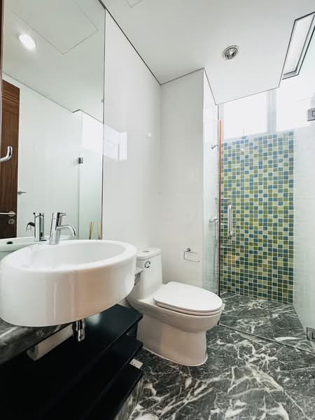 Mill Point, 3 Zion Close, 2 Bedrooms, 926 sqft, Apartment For Rent, by Aileen Yeo, 500101404 - Bathroom - PropertyGuru.com.sg