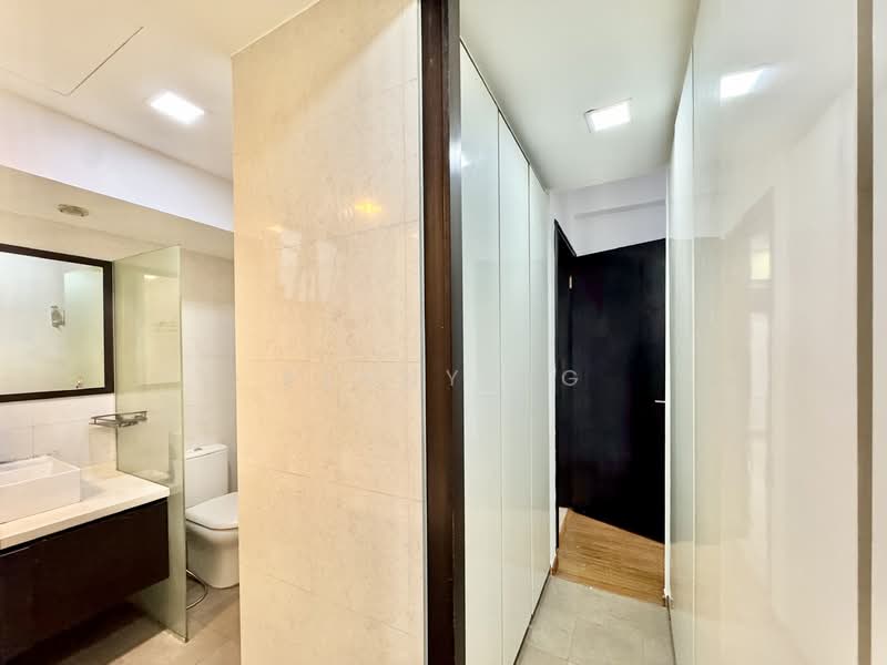 4 bedroom unit near Beauty World MRT and Pei Hwa Primary, , 4 Bedrooms, 1,033 sqft, Condominium For Rent, by Benny Ng, 500101407 - Walk in Wardrobe - PropertyGuru.com.sg