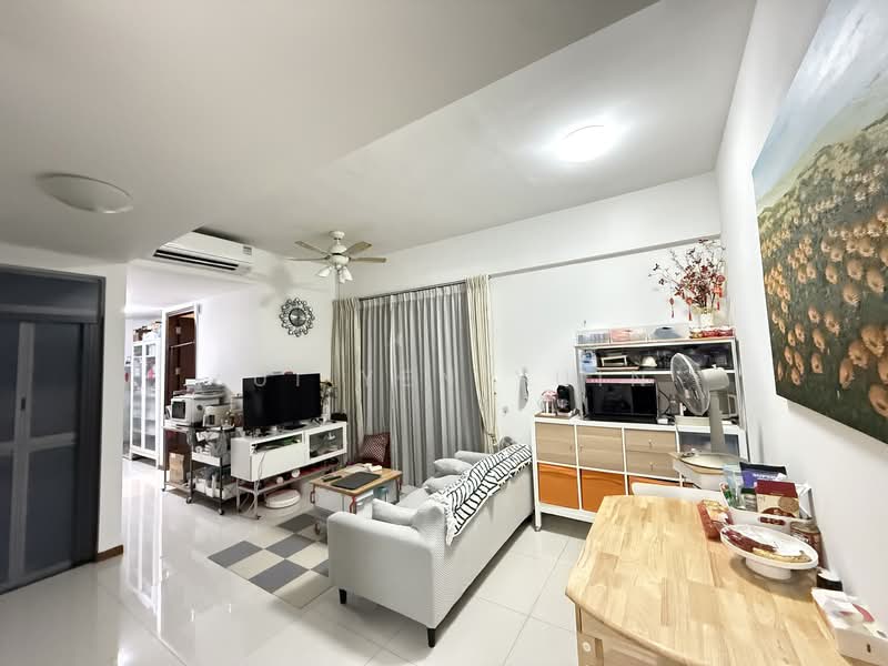 The Lenox, 398 Changi Road, 3 Bedrooms, 872 sqft, Apartment For Rent, by Lui Yen Yuin, 500101410 - Living Room - PropertyGuru.com.sg