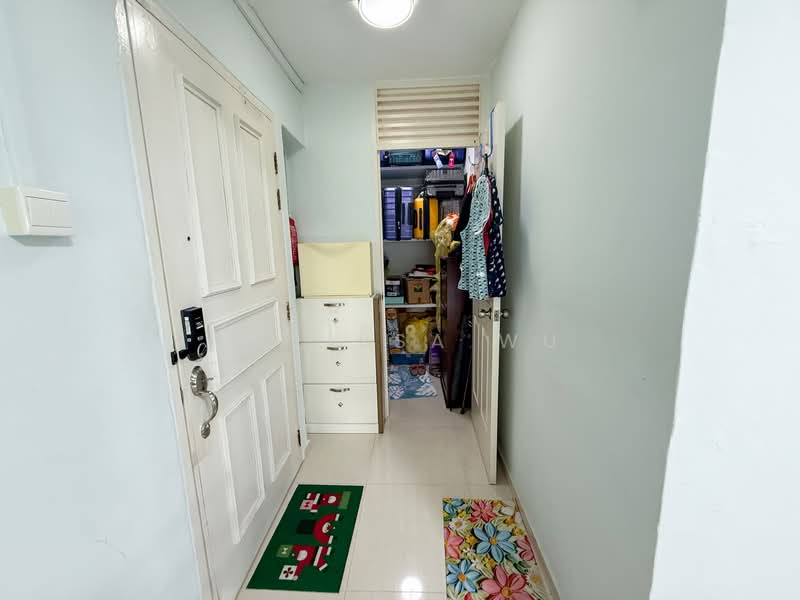 14 Joo Seng Road, 14 Joo Seng Road, 4 Bedrooms, 1,421 sqft, HDB Flat For Rent, by Melissa Wu, 500101415 - Entrance/Storeroom - PropertyGuru.com.sg