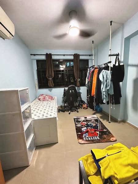 274C Compassvale Bow HDB Flat For Sale at S$ 850,000 | PropertyGuru Singapore - Bedroom