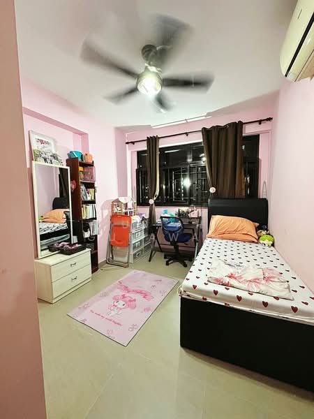 274C Compassvale Bow HDB Flat For Sale at S$ 850,000 | PropertyGuru Singapore - Bedroom