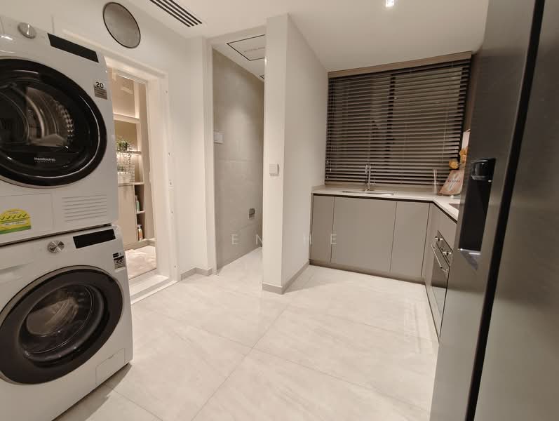 Pinery Residences Condominium For Sale at S$ 3,077,000 | PropertyGuru Singapore - Kitchen