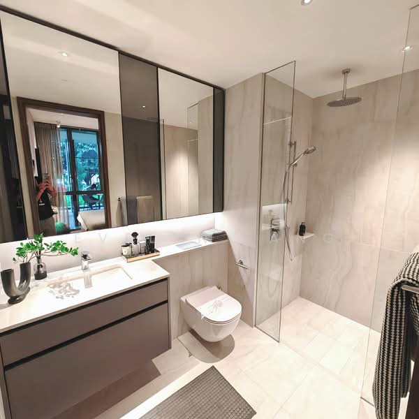 The Continuum Condominium For Sale at S$ 2,130,000 | PropertyGuru Singapore - Bathroom
