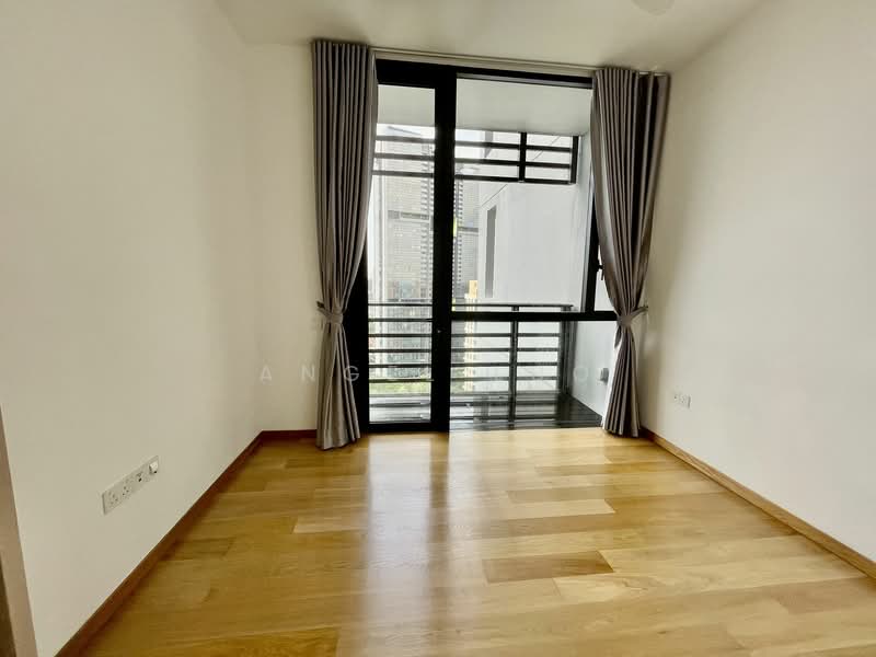 The Crest, 101 Prince Charles Crescent, 4 Bedrooms, 1,518 sqft, Condominium For Rent, by Angel Luo, 500101420 - Balcony - PropertyGuru.com.sg