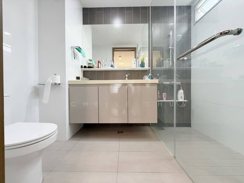 CityLife @ Tampines, 51 Tampines Central 7, 3 Bedrooms, 1,195 sqft, Executive Condominium For Sale, by Richelle Chua, 500101423 - Bathroom - PropertyGuru.com.sg