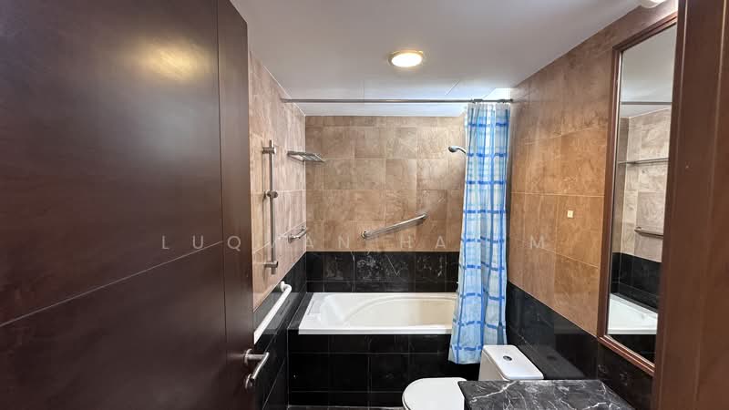 Alessandrea, 31 Alexandra Road, 3 Bedrooms, 1,098 sqft, Apartment For Sale, by Luqman Hakim, 500101424 - Bathroom - PropertyGuru.com.sg