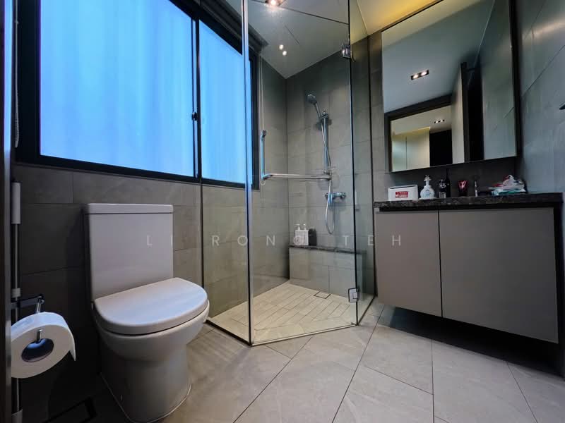 Watercove, , 5 Bedrooms, 3,466 sqft, Cluster House For Sale, by Li Rong Teh, 500101429 - Bathroom - PropertyGuru.com.sg