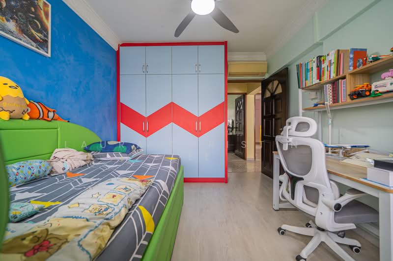 160 Bukit Batok Street 11, 160 Bukit Batok Street 11, 3 Bedrooms, 1,130 sqft, HDB Flat For Sale, by Laura Christina Lee, 500101435 - Common Bedroom 2 - PropertyGuru.com.sg