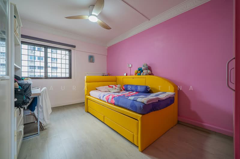 160 Bukit Batok Street 11, 160 Bukit Batok Street 11, 3 Bedrooms, 1,130 sqft, HDB Flat For Sale, by Laura Christina Lee, 500101435 - Common Bedroom 1 - PropertyGuru.com.sg
