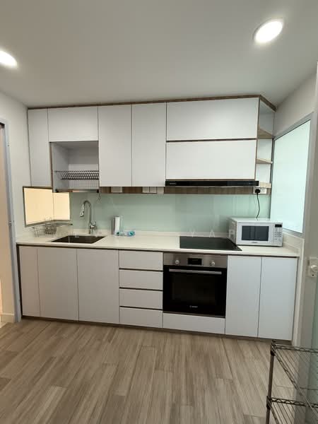 Cote D'Azur, 60 Marine Parade Road, 1 Bedroom, 915 sqft, Condominium For Rent, by Evone Yap, 500101442 - Kitchen - PropertyGuru.com.sg