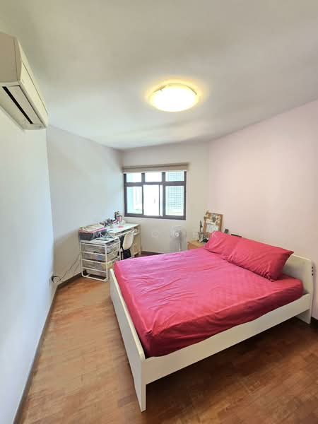 405C Fernvale Lane HDB Flat For Sale at S$ 650,000 | PropertyGuru Singapore - Bedroom