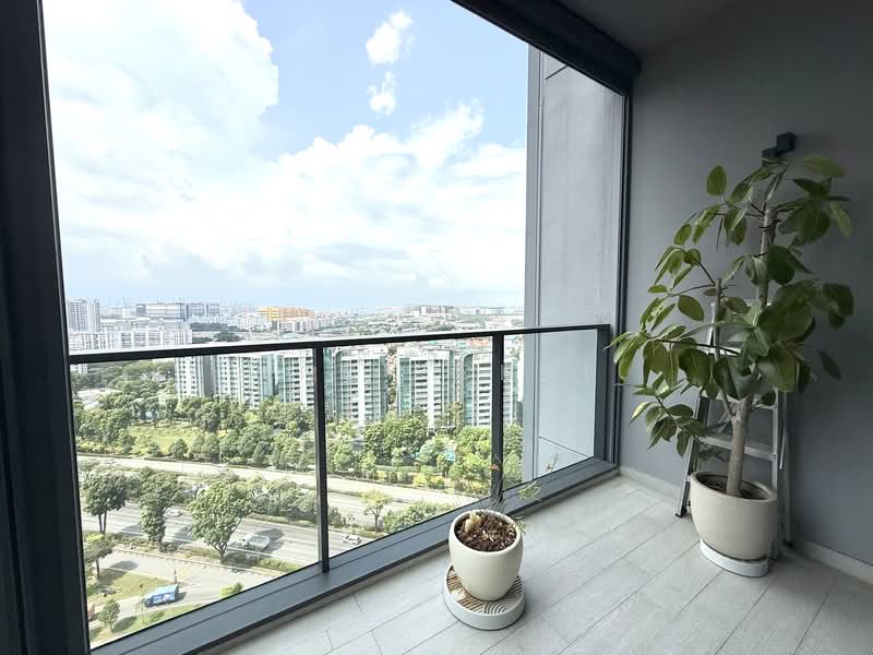 Parc Clematis Condominium For Sale at S$ 2,200,000 | PropertyGuru Singapore - Balcony