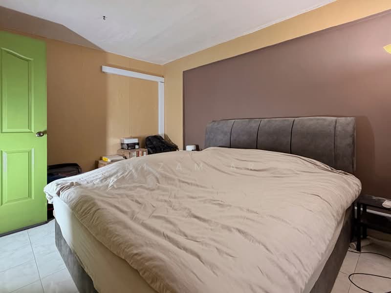 528 Bukit Batok Street 51 HDB Flat For Sale at S$ 405,000 | PropertyGuru Singapore - Bedroom