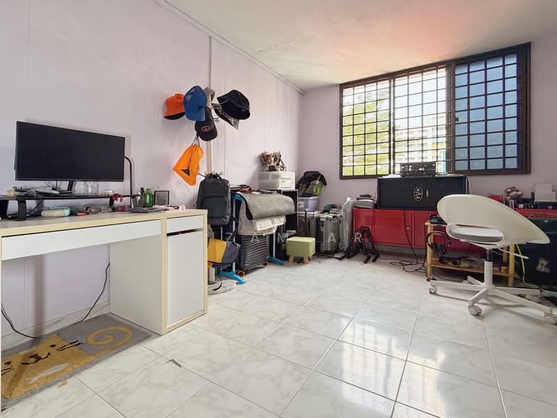 528 Bukit Batok Street 51 HDB Flat For Sale at S$ 405,000 | PropertyGuru Singapore - Bedroom