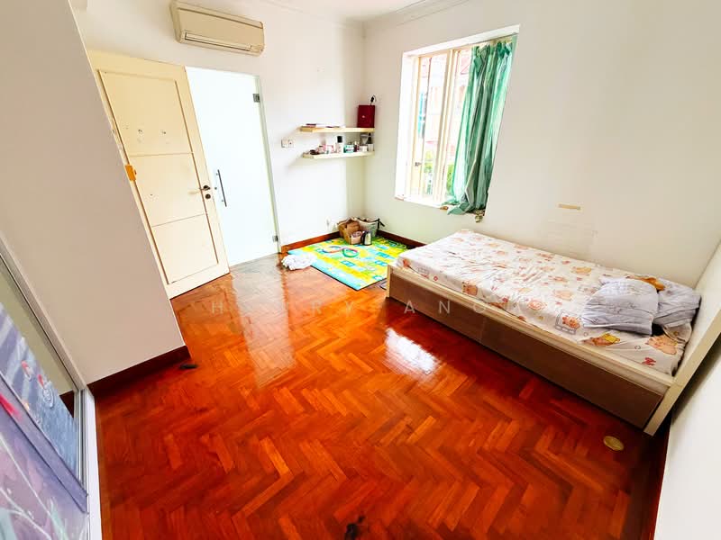 Park Villas Terraced House For Sale at S$ 3,500,000 | PropertyGuru Singapore - Bedroom