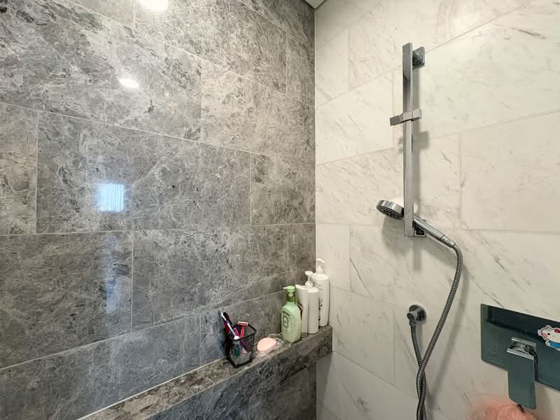 DUO Residences, 1 Fraser Street, 2 Bedrooms, 1,012 sqft, Apartment For Rent, by June Ling, 500101483 - Bathroom - PropertyGuru.com.sg