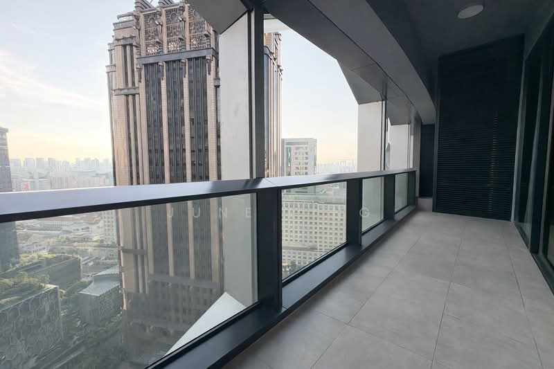 DUO Residences, 1 Fraser Street, 2 Bedrooms, 1,012 sqft, Apartment For Rent, by June Ling, 500101483 - Balcony - PropertyGuru.com.sg