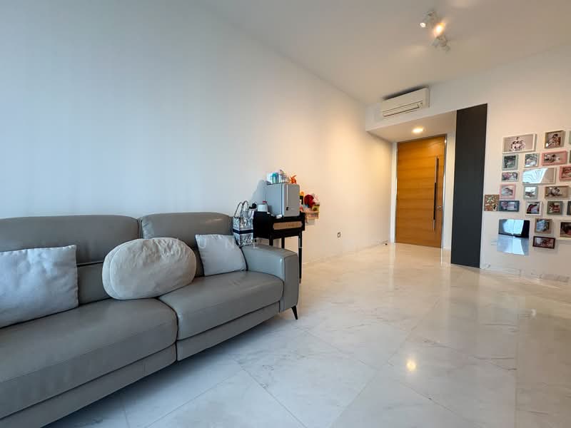 DUO Residences, 1 Fraser Street, 2 Bedrooms, 1,012 sqft, Apartment For Rent, by June Ling, 500101483 - Living Room - PropertyGuru.com.sg