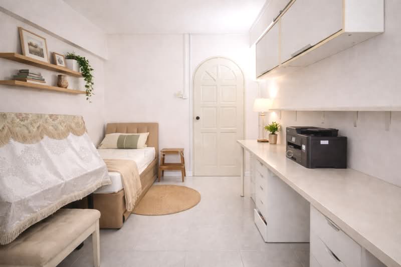 504 Woodlands Drive 14 HDB Flat For Sale at S$ 695,000 | PropertyGuru Singapore - Bedroom1 - Perspective(For illustration)