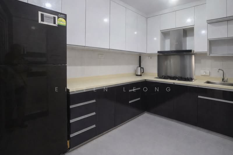 504 Woodlands Drive 14 HDB Flat For Sale at S$ 695,000 | PropertyGuru Singapore - Kitchen - Original