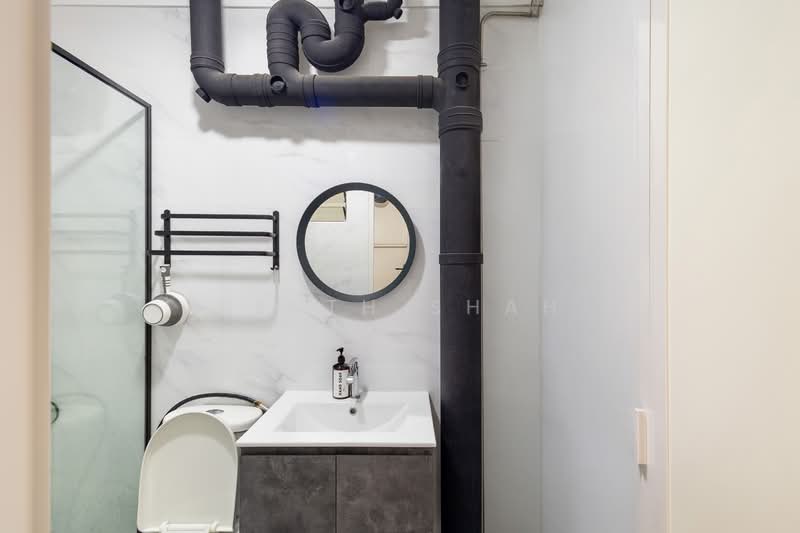 759 Woodlands Avenue 6 HDB Flat For Sale at S$ 570,000 | PropertyGuru Singapore - Bathroom