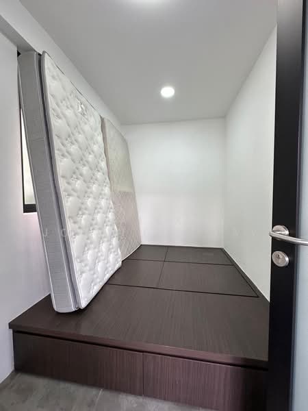 Sunrise Avenue, Sunrise Avenue, 4 Bedrooms, 3,265 sqft, Semi-Detached House For Sale, by Alex Jonathan Tay, 500101490 - Bedroom - PropertyGuru.com.sg