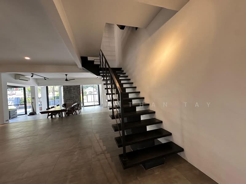 Sunrise Avenue, Sunrise Avenue, 4 Bedrooms, 3,265 sqft, Semi-Detached House For Sale, by Alex Jonathan Tay, 500101490 - Living Room - PropertyGuru.com.sg