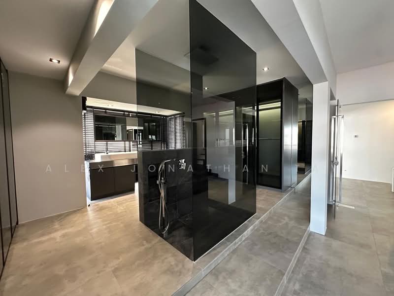 Sunrise Avenue, Sunrise Avenue, 4 Bedrooms, 3,265 sqft, Semi-Detached House For Sale, by Alex Jonathan Tay, 500101490 - Bathroom - PropertyGuru.com.sg