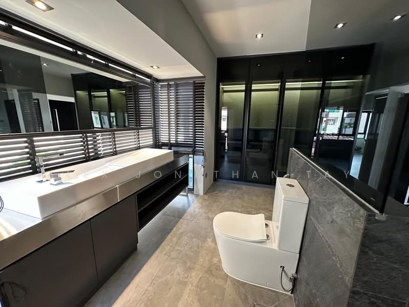 Sunrise Avenue, Sunrise Avenue, 4 Bedrooms, 3,265 sqft, Semi-Detached House For Sale, by Alex Jonathan Tay, 500101490 - Bathroom - PropertyGuru.com.sg