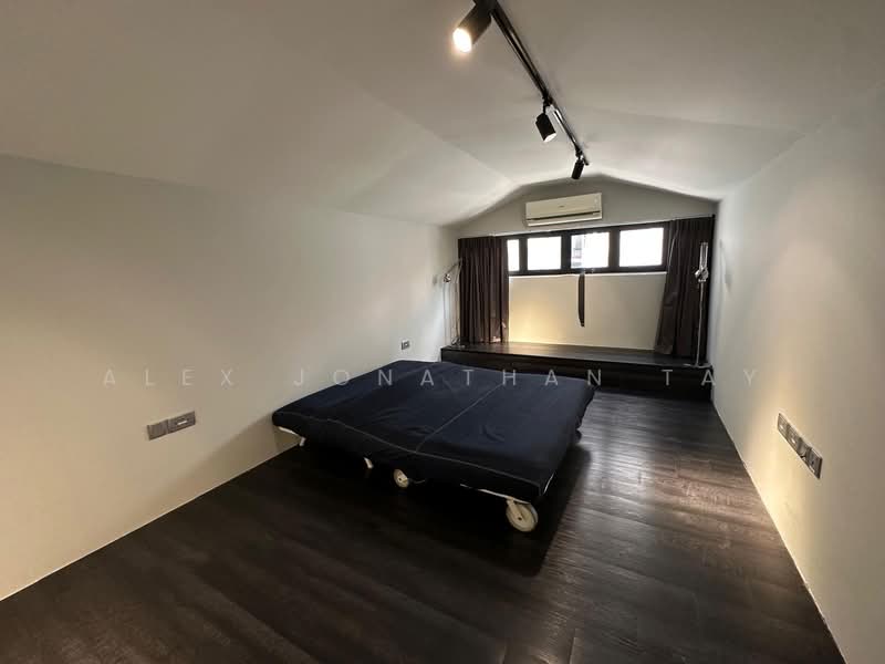 Sunrise Avenue, Sunrise Avenue, 4 Bedrooms, 3,265 sqft, Semi-Detached House For Sale, by Alex Jonathan Tay, 500101490 - Bedroom - PropertyGuru.com.sg