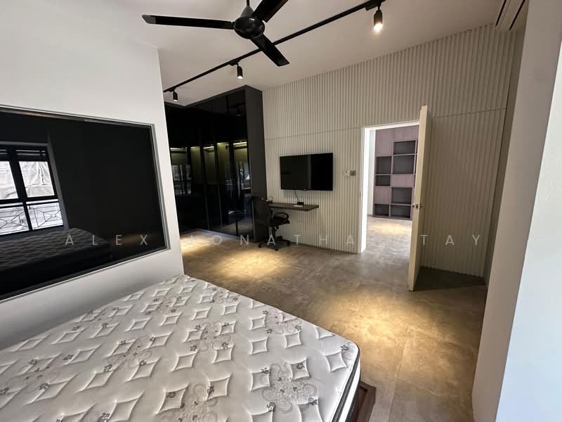 Sunrise Avenue, Sunrise Avenue, 4 Bedrooms, 3,265 sqft, Semi-Detached House For Sale, by Alex Jonathan Tay, 500101490 - Bedroom - PropertyGuru.com.sg