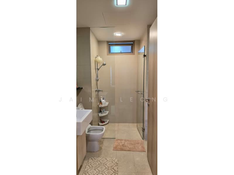 Waterfront Gold, 754 Bedok Reservoir Road, 3 Bedrooms, 1,055 sqft, Condominium For Sale, by Jaime Leong, 500101492 - Common Bathroom - PropertyGuru.com.sg