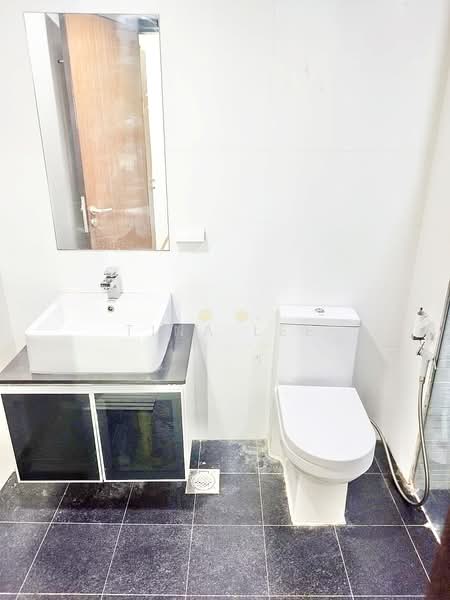 Suites @ Katong, 263 Tanjong Katong Road, 1 Bedroom, 431 sqft, Condominium For Sale, by Tina Lee, 500101493 - Bathroom - PropertyGuru.com.sg