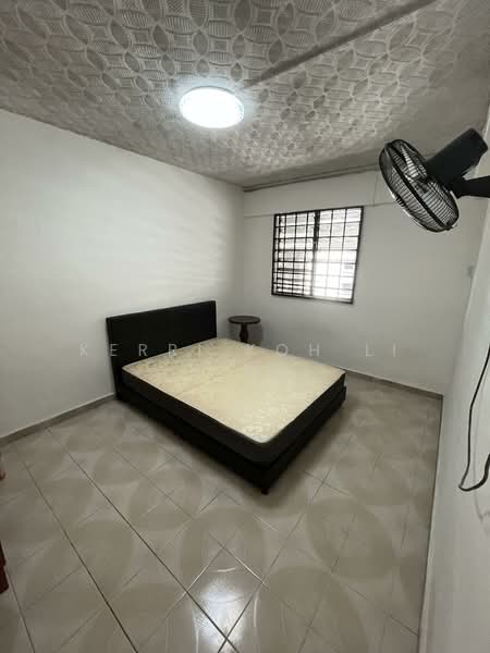 305 Shunfu Road HDB Flat For Sale at S$ 568,000 | PropertyGuru Singapore - Bedroom