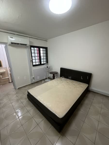 305 Shunfu Road HDB Flat For Sale at S$ 568,000 | PropertyGuru Singapore - Bedroom