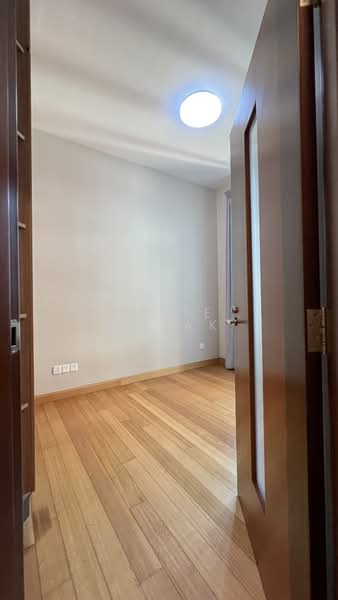 Robertson 100, 100 Robertson Quay, 2 Bedrooms, 936 sqft, Apartment For Rent, by Julie Cheak, 500101499 - 2nd Bedroom - PropertyGuru.com.sg