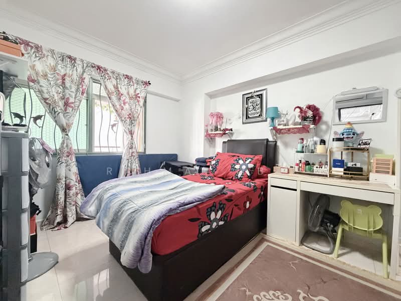 176D Edgefield Plains, 176D Edgefield Plains, 3 Bedrooms, 915 sqft, HDB Flat For Sale, by Rahmat MBA, 500101507 - Bedroom - PropertyGuru.com.sg