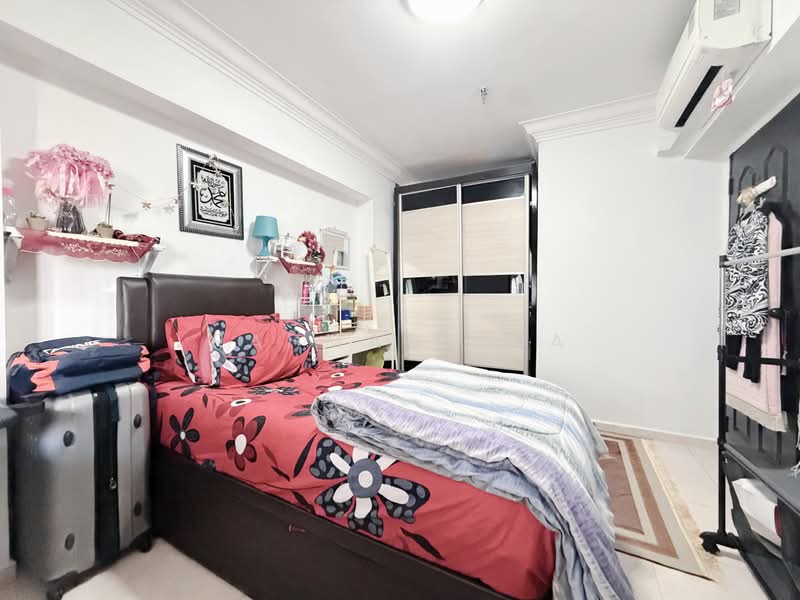 176D Edgefield Plains, 176D Edgefield Plains, 3 Bedrooms, 915 sqft, HDB Flat For Sale, by Rahmat MBA, 500101507 - Bedroom - PropertyGuru.com.sg