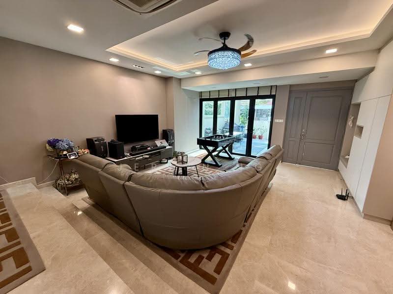 Barker Road, Barker Road, Newton / Novena, 5 Bedrooms, 3,500 sqft, Terraced House For Sale, by Jerlyn Ng, 500101508 - Living Room - PropertyGuru.com.sg