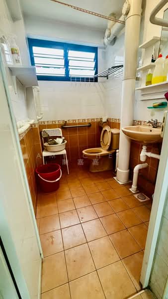 611 Clementi West Street 1, 611 Clementi West Street 1, Room Rental, 250 sqft, HDB Flat For Rent, by Ami Chen 陳嘉嘉, 500101515 - Bathroom - PropertyGuru.com.sg