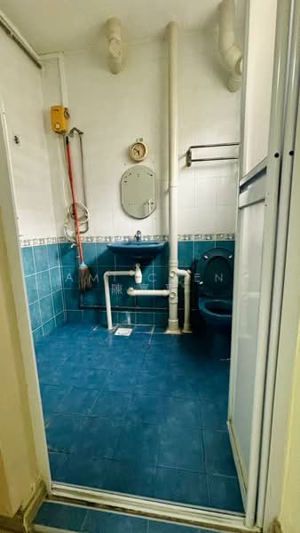 611 Clementi West Street 1, 611 Clementi West Street 1, Room Rental, 250 sqft, HDB Flat For Rent, by Ami Chen 陳嘉嘉, 500101515 - Bathroom - PropertyGuru.com.sg